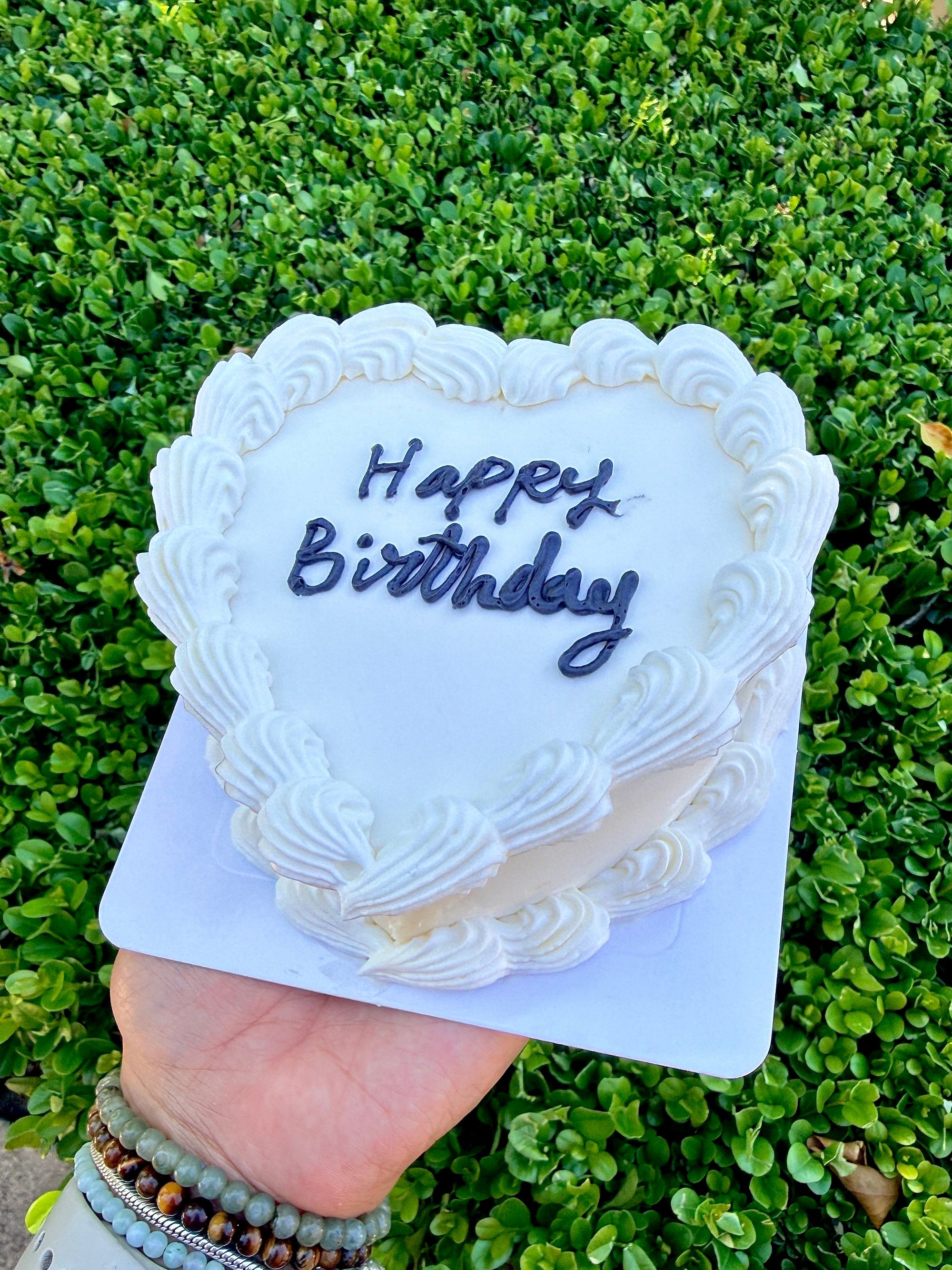 HEART VINTAGE BENTO CAKE
