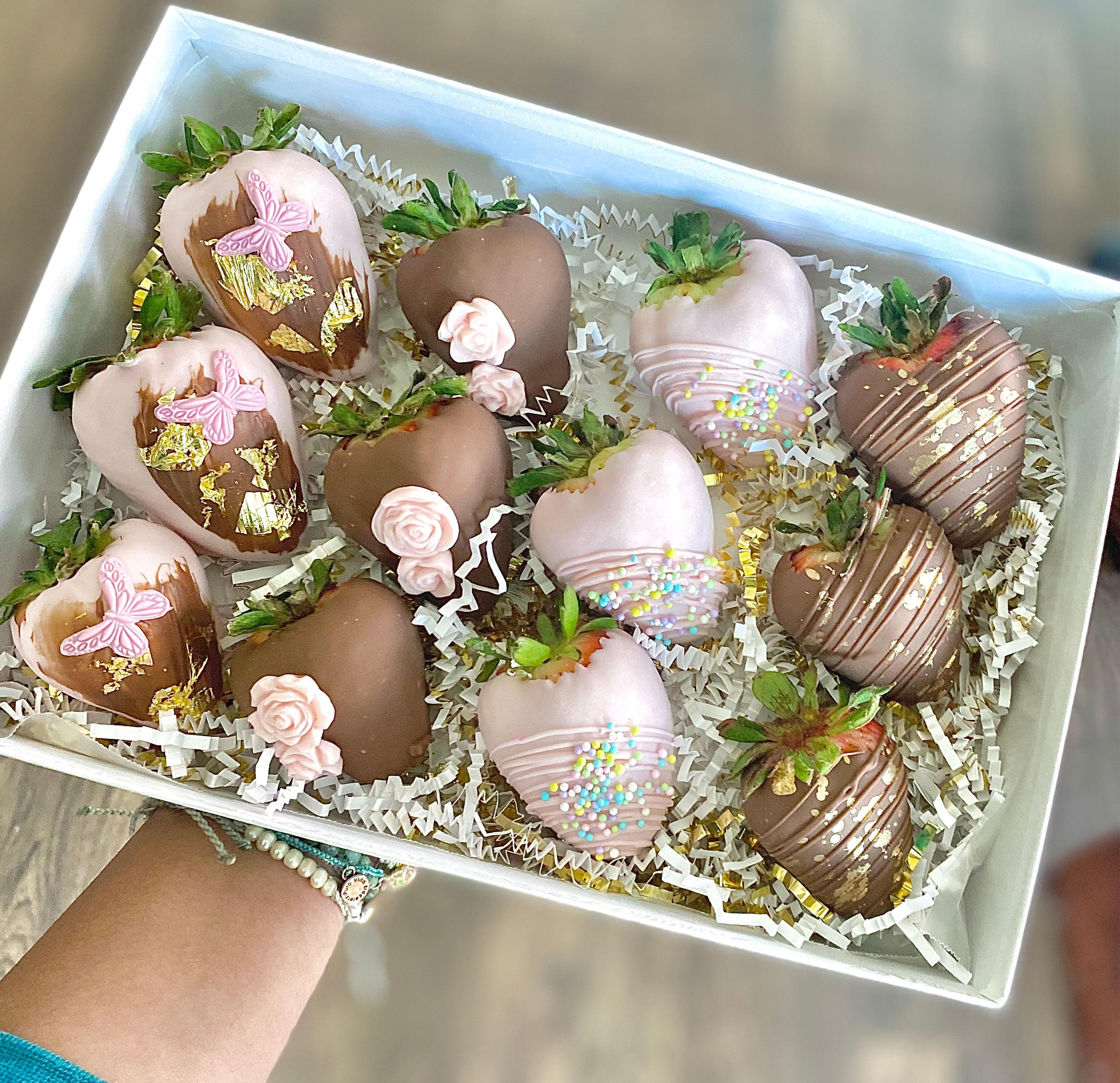 CHOCOLATE DIPPED STRAWBERRIES