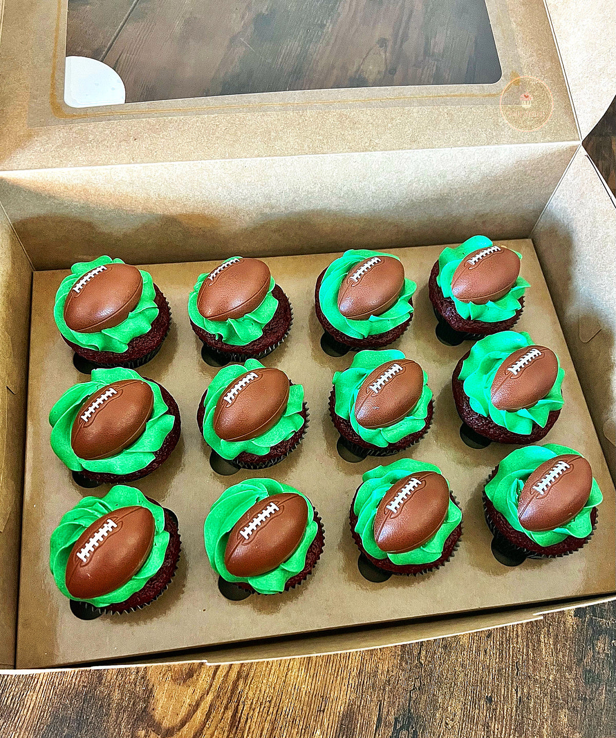 FOOTBALL CUPCAKES