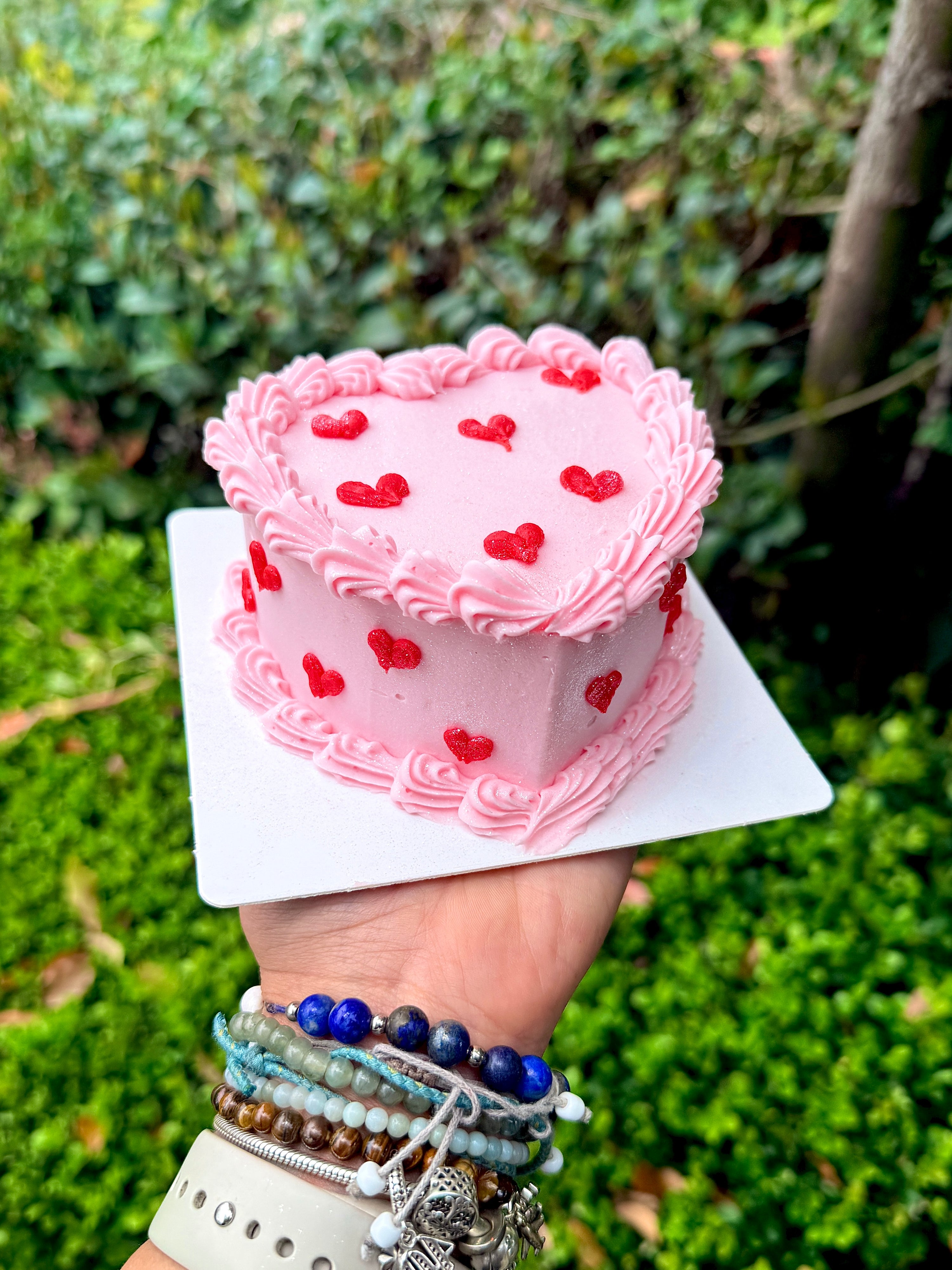 HEART VINTAGE BENTO CAKE