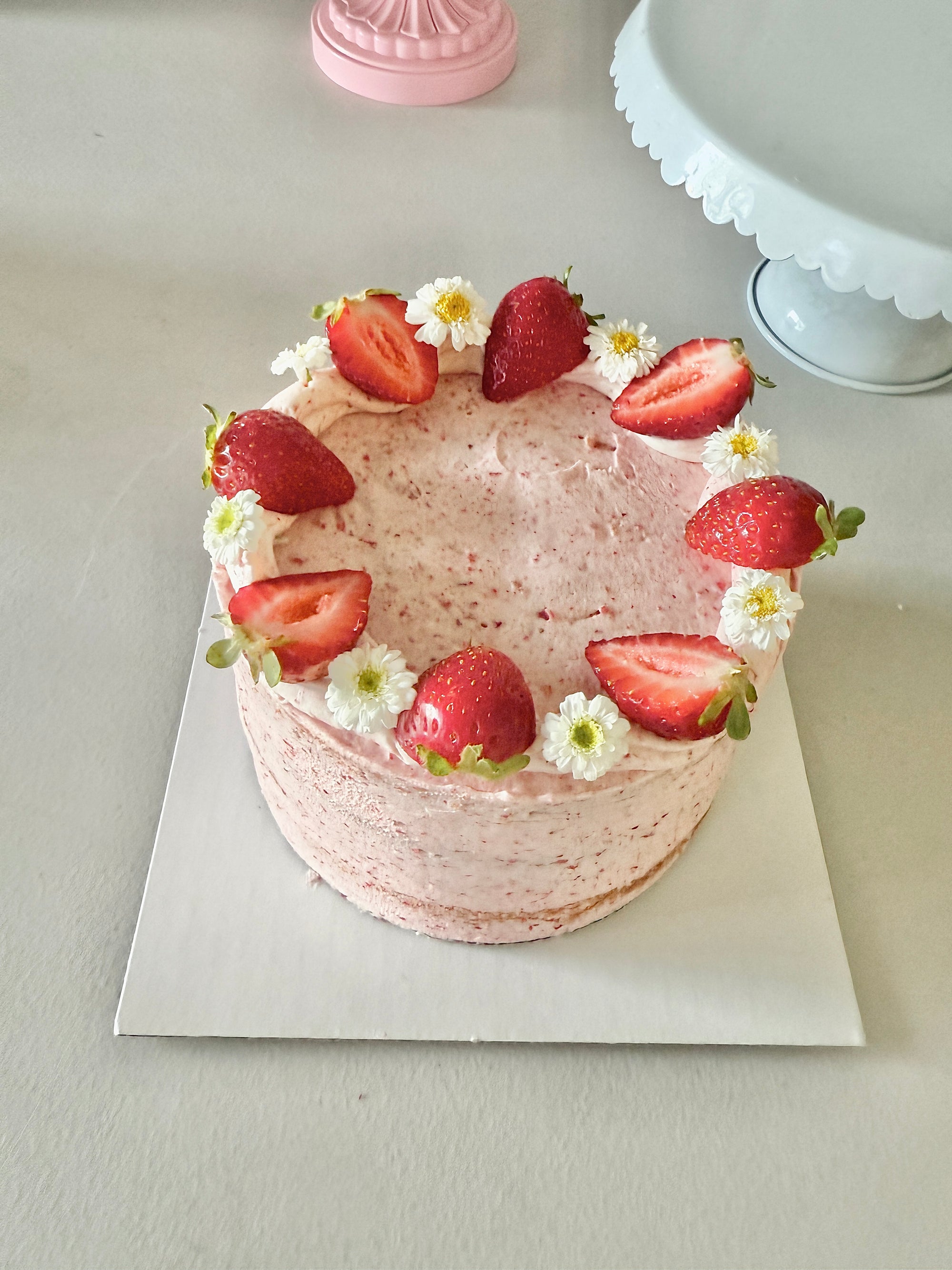 STRAWBERRY CELEBRATION CAKE 🍓